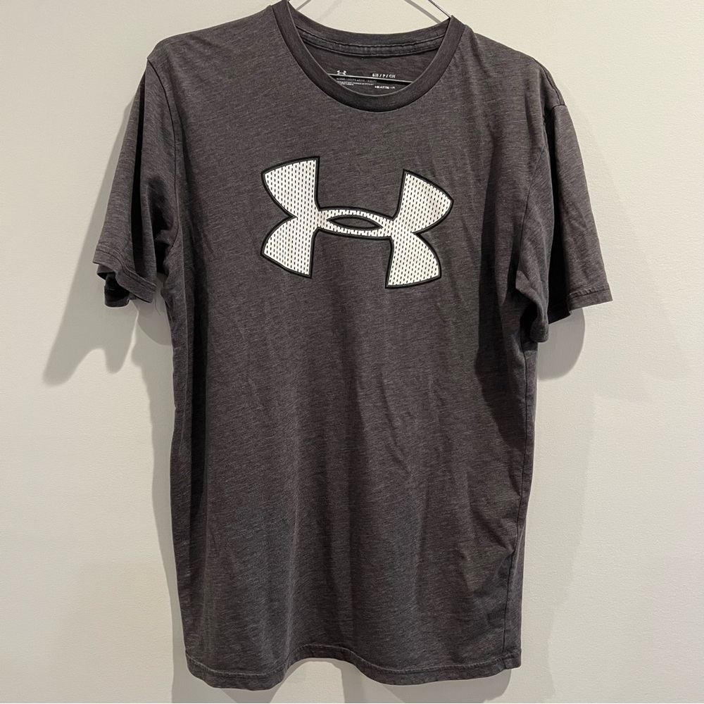 Under Armour Gray Men's‎ T-shirt